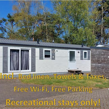 Ruim En Gezellig Chalet Voor 2 Personen Op De Veluwe Recreatiepark De Oude Driest 푸텐 외부 사진