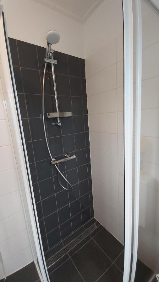 Ruim En Gezellig Chalet Voor 2 Personen Op De Veluwe Recreatiepark De Oude Driest 푸텐 외부 사진