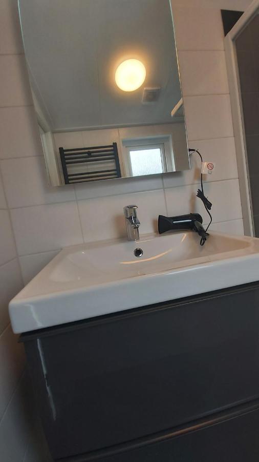 Ruim En Gezellig Chalet Voor 2 Personen Op De Veluwe Recreatiepark De Oude Driest 푸텐 외부 사진