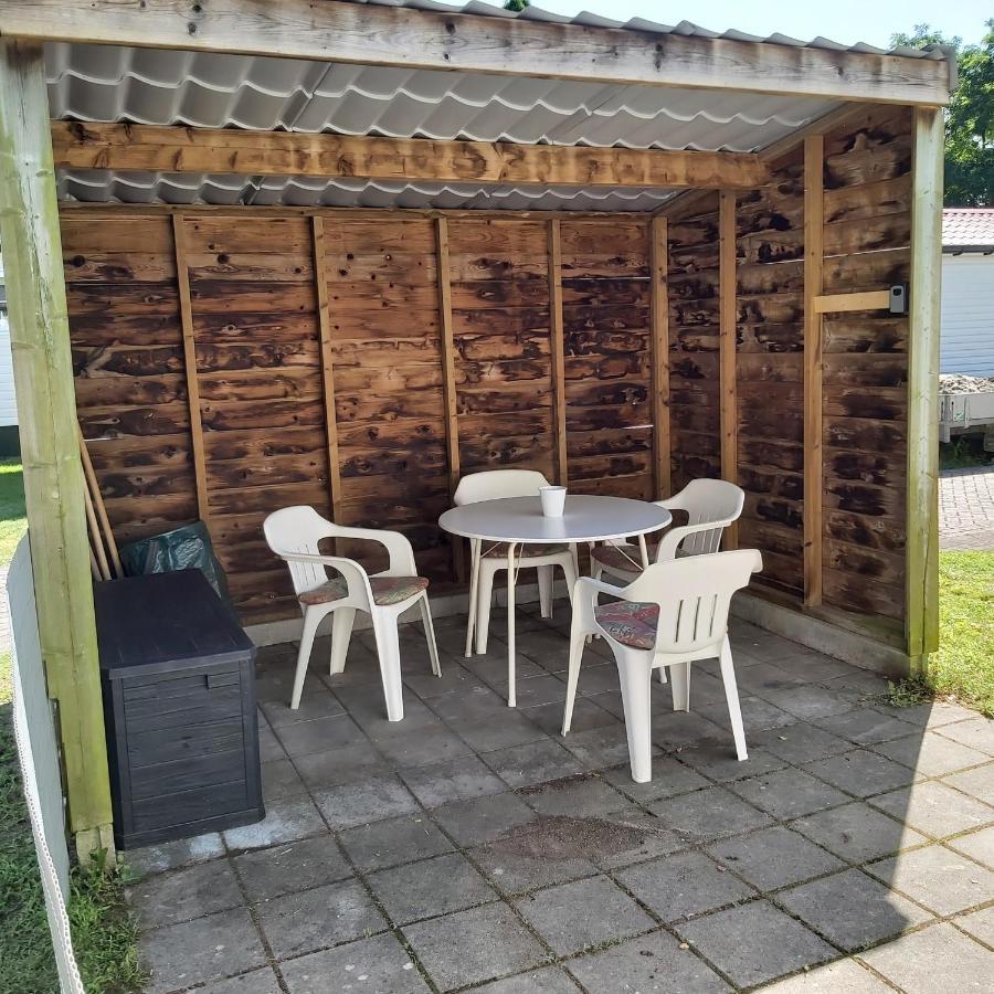 Ruim En Gezellig Chalet Voor 2 Personen Op De Veluwe Recreatiepark De Oude Driest 푸텐 외부 사진