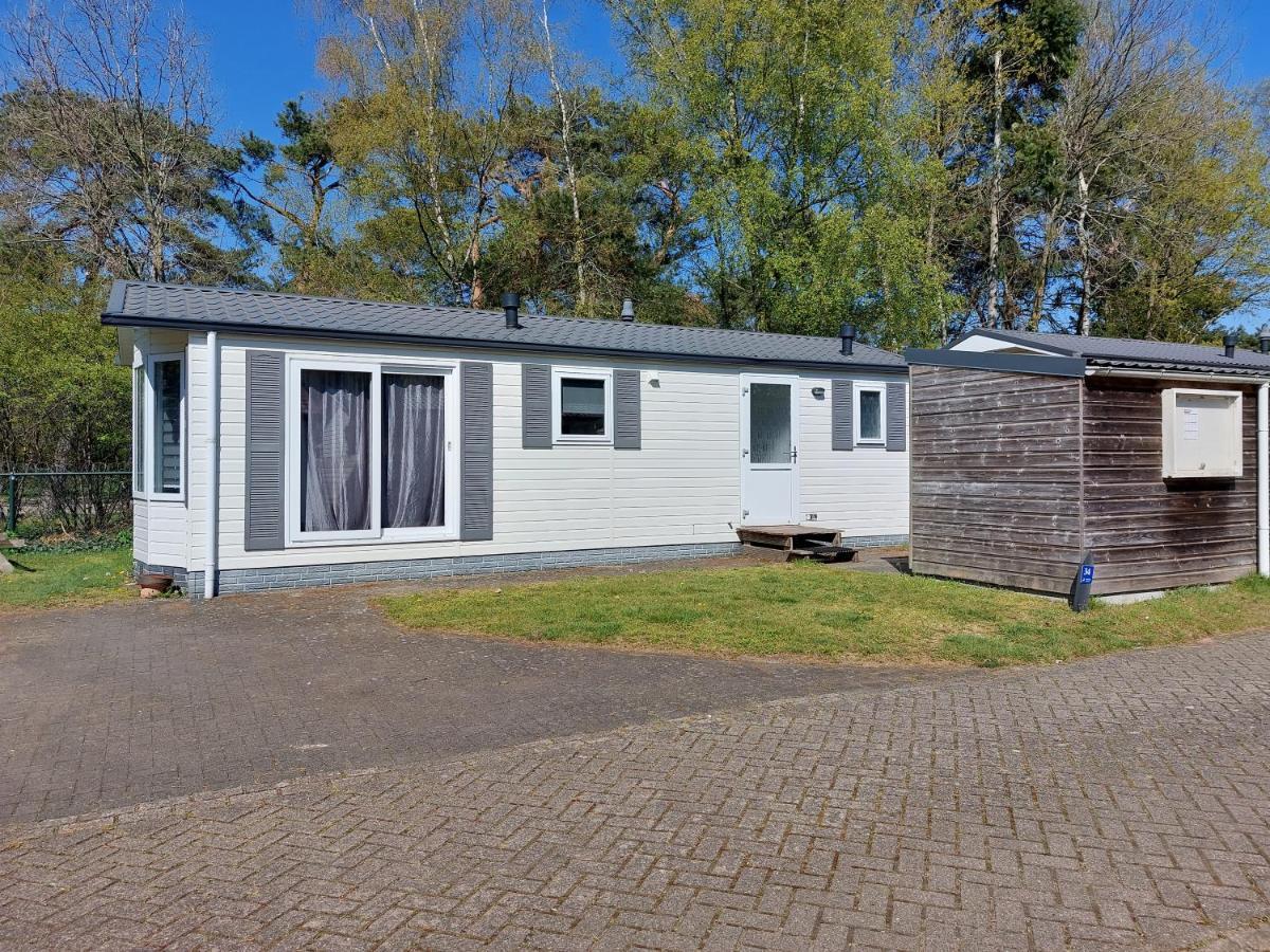 Ruim En Gezellig Chalet Voor 2 Personen Op De Veluwe Recreatiepark De Oude Driest 푸텐 외부 사진