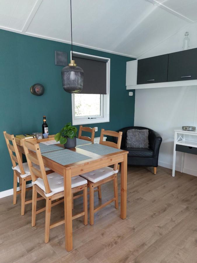 Ruim En Gezellig Chalet Voor 2 Personen Op De Veluwe Recreatiepark De Oude Driest 푸텐 외부 사진