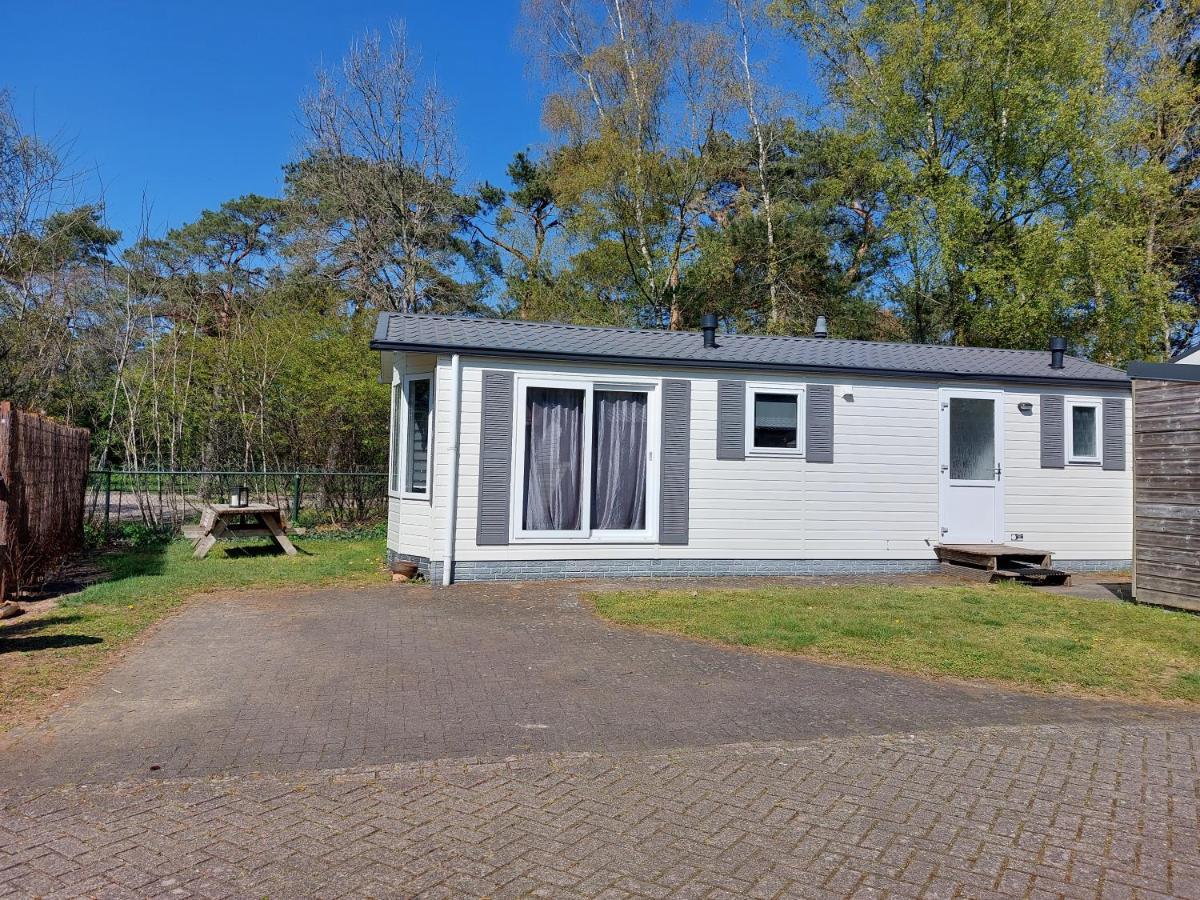 Ruim En Gezellig Chalet Voor 2 Personen Op De Veluwe Recreatiepark De Oude Driest 푸텐 외부 사진