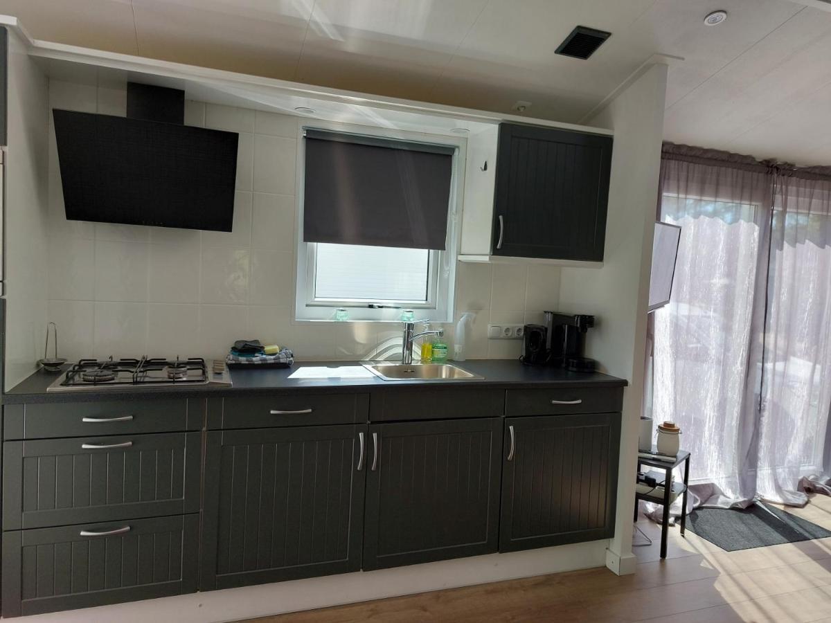 Ruim En Gezellig Chalet Voor 2 Personen Op De Veluwe Recreatiepark De Oude Driest 푸텐 외부 사진